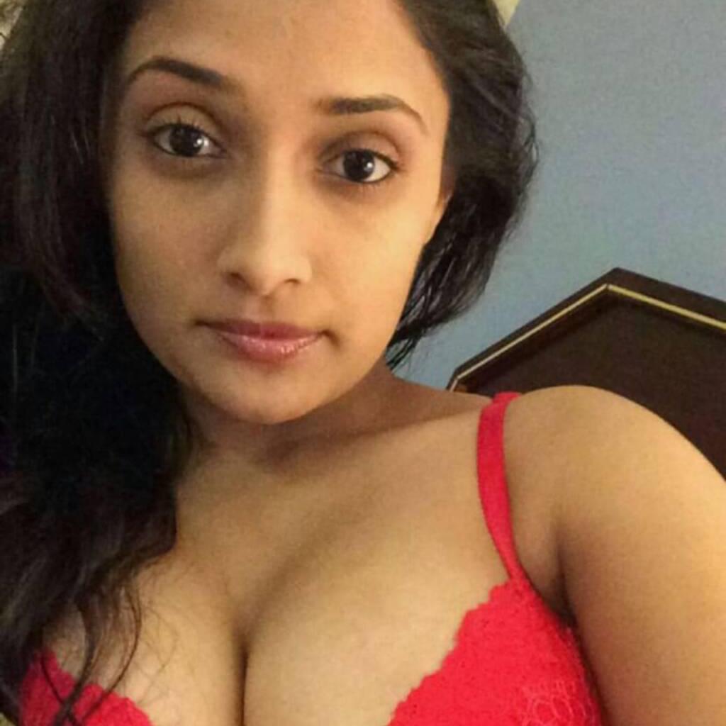 Akashdeep Kaur is Female Escorts. | Regina | Saskatchewan | Canada | canadatopescorts.com 