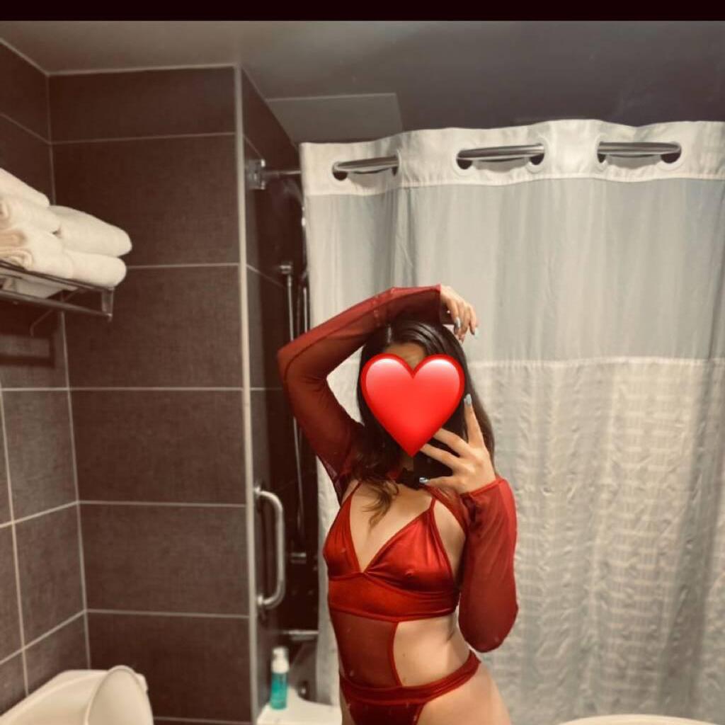 Peach is Female Escorts. | Sherbrooke | Quebec | Canada | canadatopescorts.com 