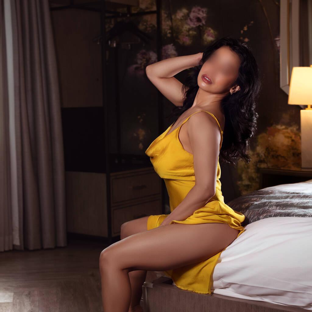 Janet West is Female Escorts. | Kelowna | British Columbia | Canada | canadatopescorts.com 