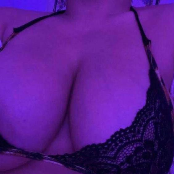 FANTASY is Female Escorts. | Montreal | Quebec | Canada | canadatopescorts.com 