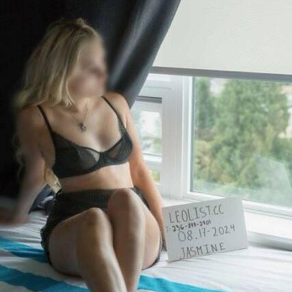 Jasmine is Female Escorts. | Vancouver | British Columbia | Canada | canadatopescorts.com 