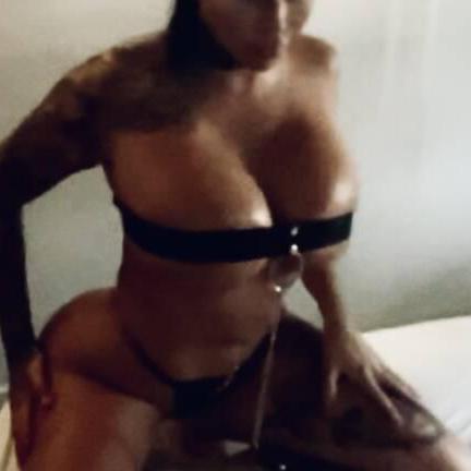 Krystal Ross is Female Escorts. | Niagara | Ontario | Canada | canadatopescorts.com 