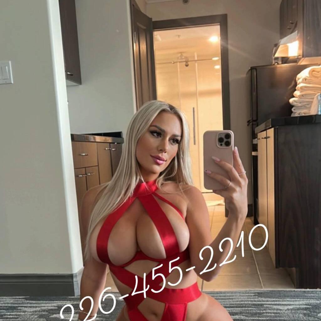 Courtney Evans is Female Escorts. | Toronto | Ontario | Canada | canadatopescorts.com 