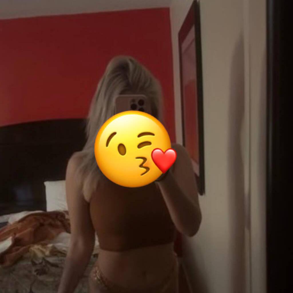 Mel is Female Escorts. | Kitchener | Ontario | Canada | canadatopescorts.com 