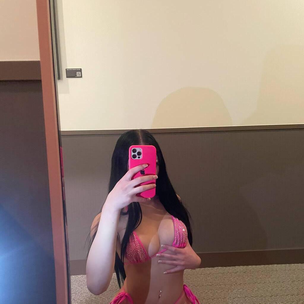 Lola is Female Escorts. | Saskatoon | Saskatchewan | Canada | canadatopescorts.com 