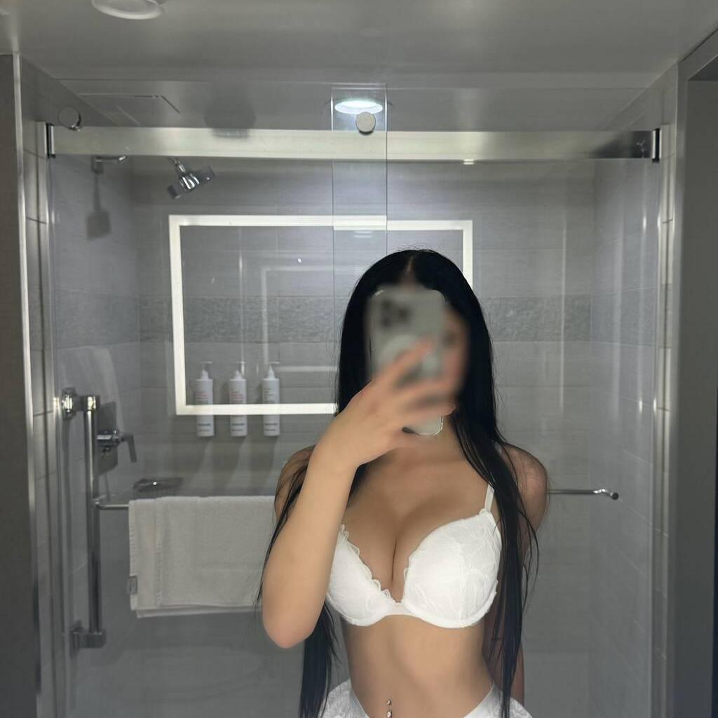 Lola is Female Escorts. | Saskatoon | Saskatchewan | Canada | canadatopescorts.com 