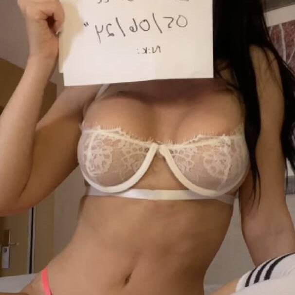 Nikki is Female Escorts. | Toronto | Ontario | Canada | canadatopescorts.com 