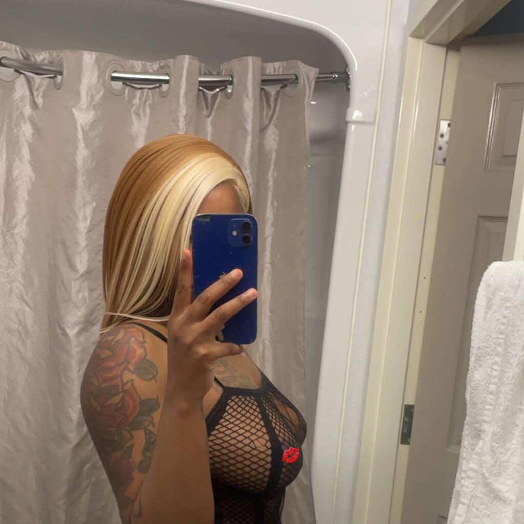 Stacy is Female Escorts. | Niagara | Ontario | Canada | canadatopescorts.com 