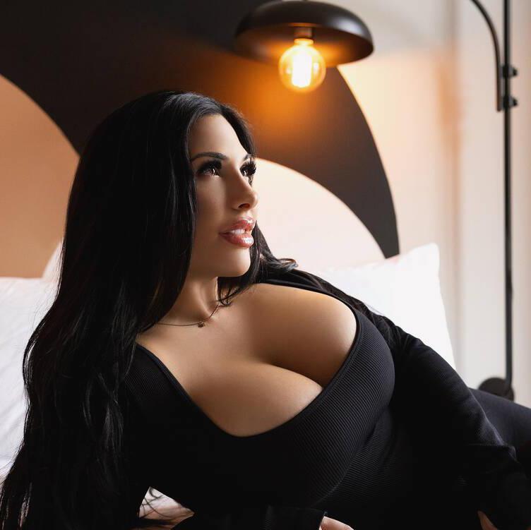 Penny Morelli is Female Escorts. | Montreal | Quebec | Canada | canadatopescorts.com 