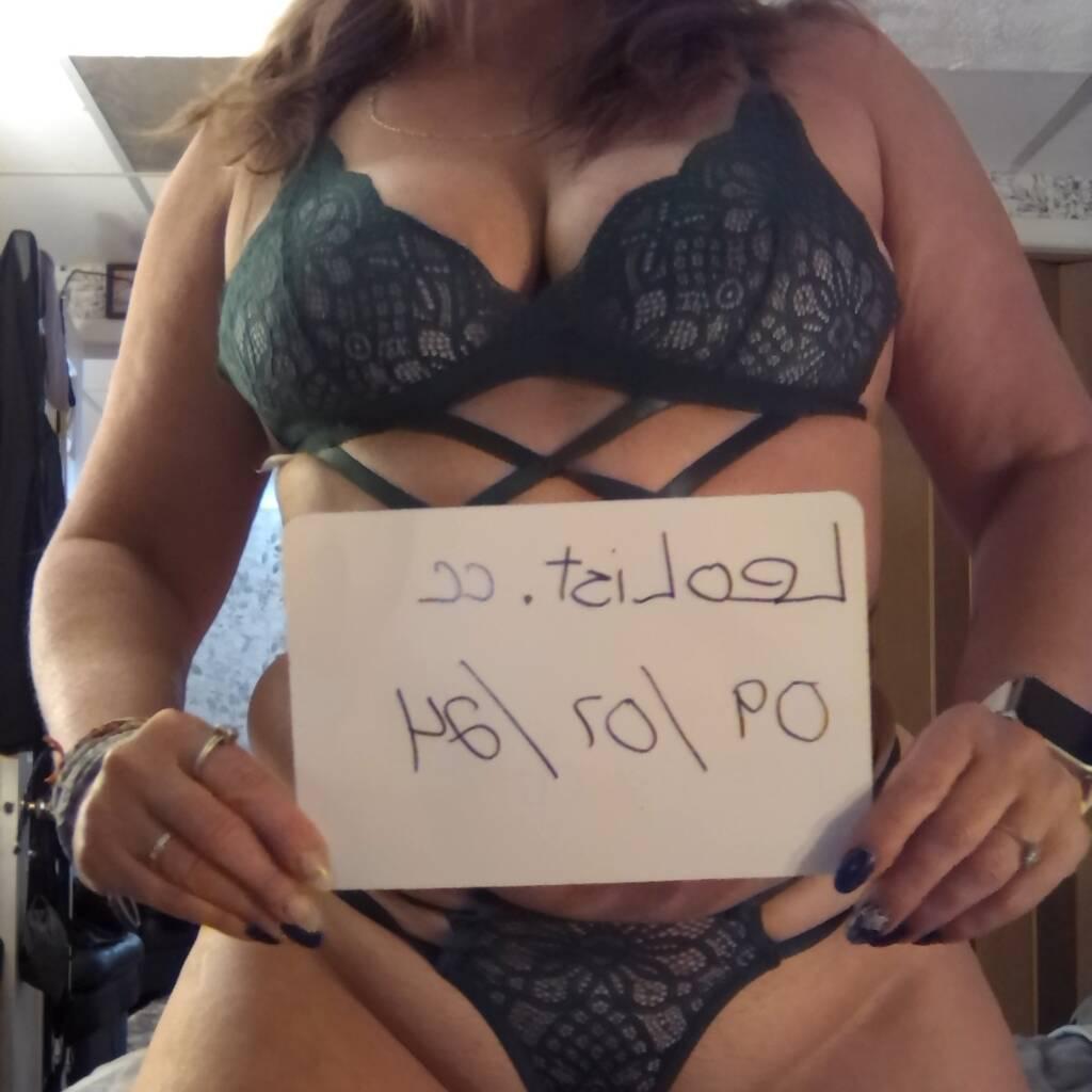 Jan is Female Escorts. | Lethbridge | Alberta | Canada | canadatopescorts.com 