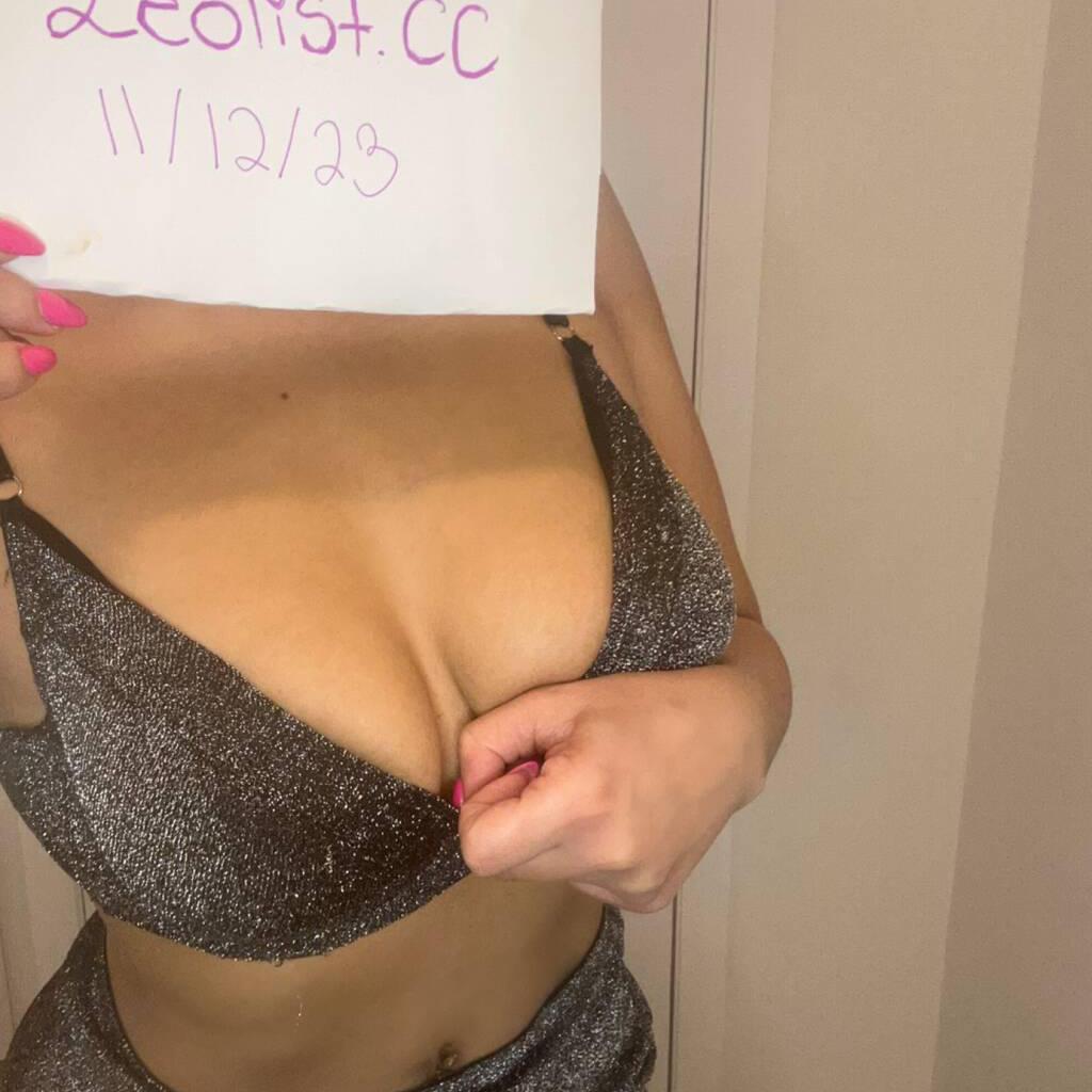 Nina is Female Escorts. | Barrie | Ontario | Canada | canadatopescorts.com 