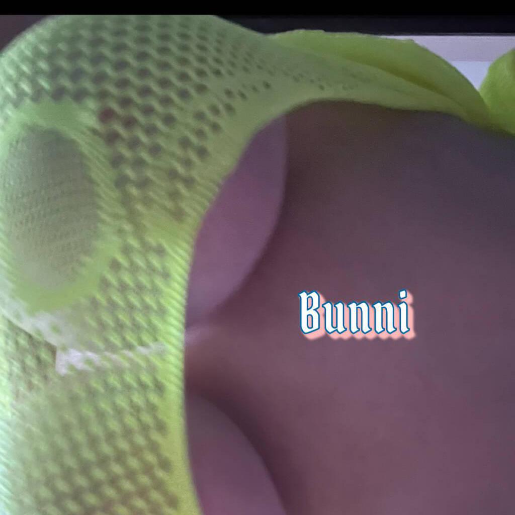 Bunni is Female Escorts. | Barrie | Ontario | Canada | canadatopescorts.com 