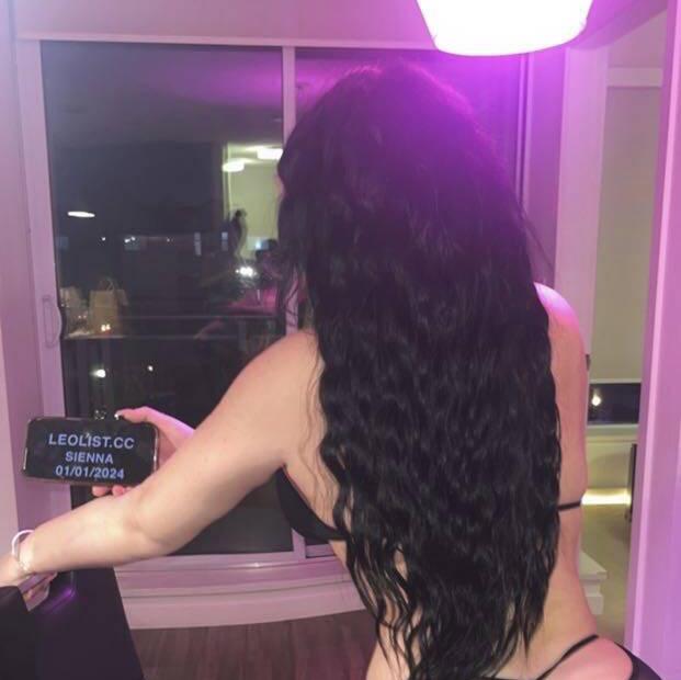 SIENNA is Female Escorts. | Hamilton | Ontario | Canada | canadatopescorts.com 