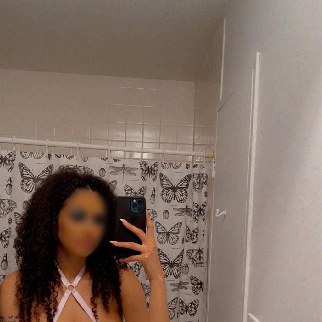 Nadia baby is Female Escorts. | Kitchener | Ontario | Canada | canadatopescorts.com 