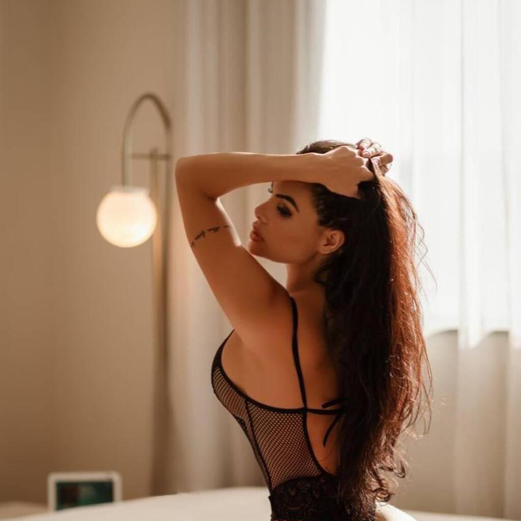 Lara is Female Escorts. | Toronto | Ontario | Canada | canadatopescorts.com 