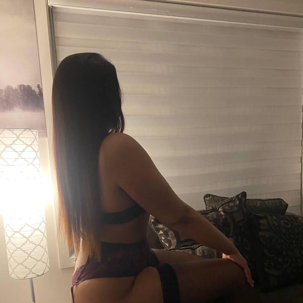 VeronicaVasquez is Female Escorts. | Hamilton | Ontario | Canada | canadatopescorts.com 