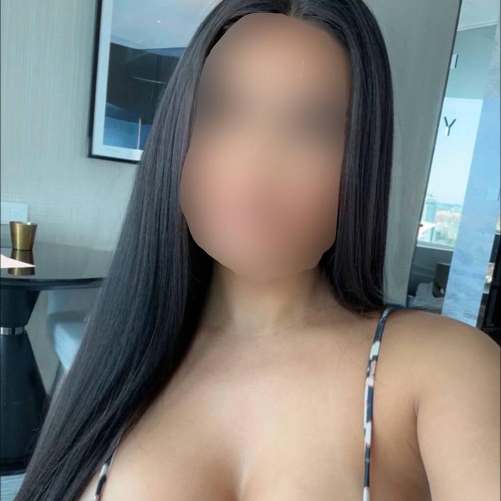 LEANA is Female Escorts. | Quebec City | Quebec | Canada | canadatopescorts.com 