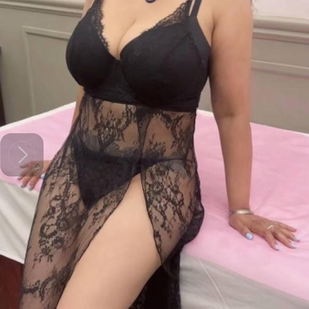 Avni is Female Escorts. | Toronto | Ontario | Canada | canadatopescorts.com 