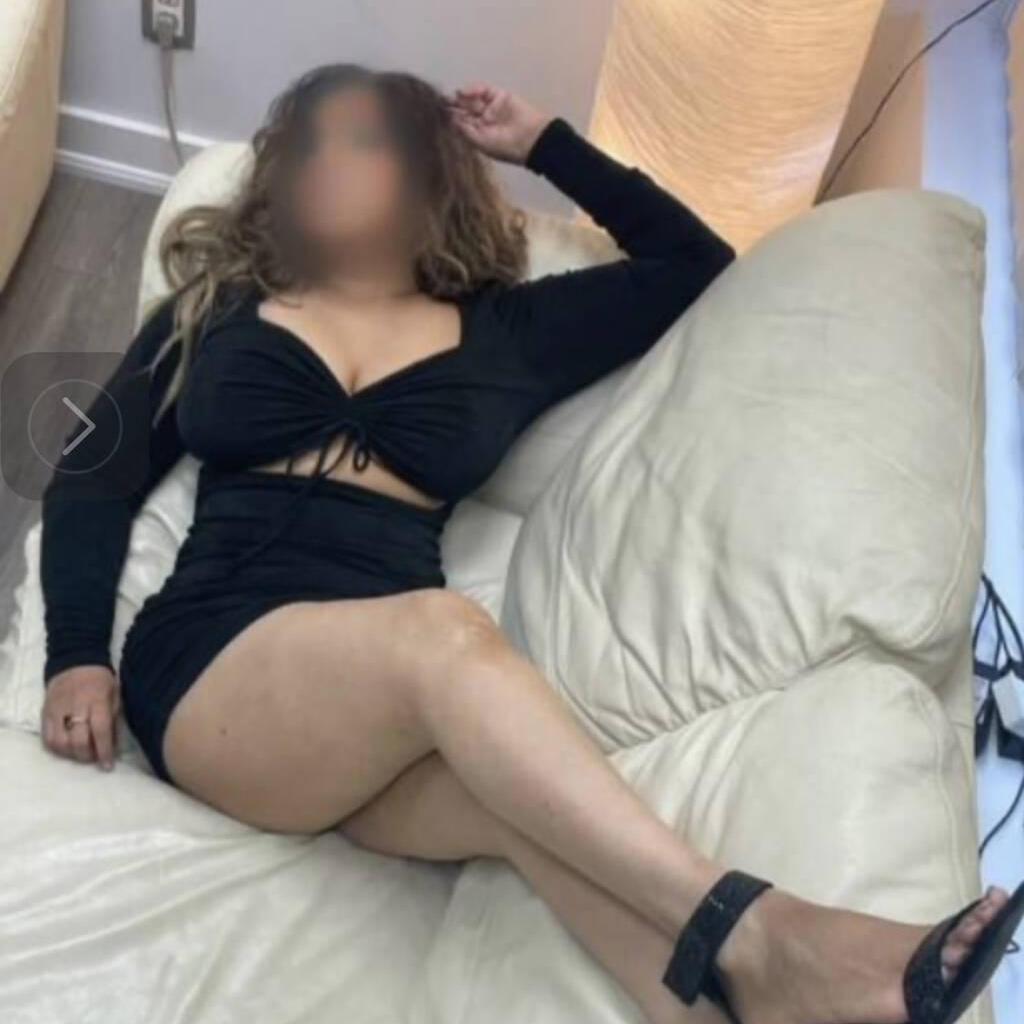 Avni is Female Escorts. | Toronto | Ontario | Canada | canadatopescorts.com 