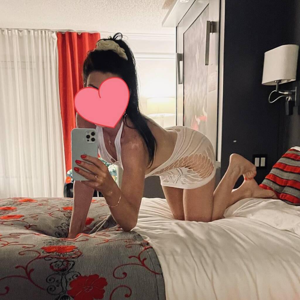 Moi is Female Escorts. | Montreal | Quebec | Canada | canadatopescorts.com 