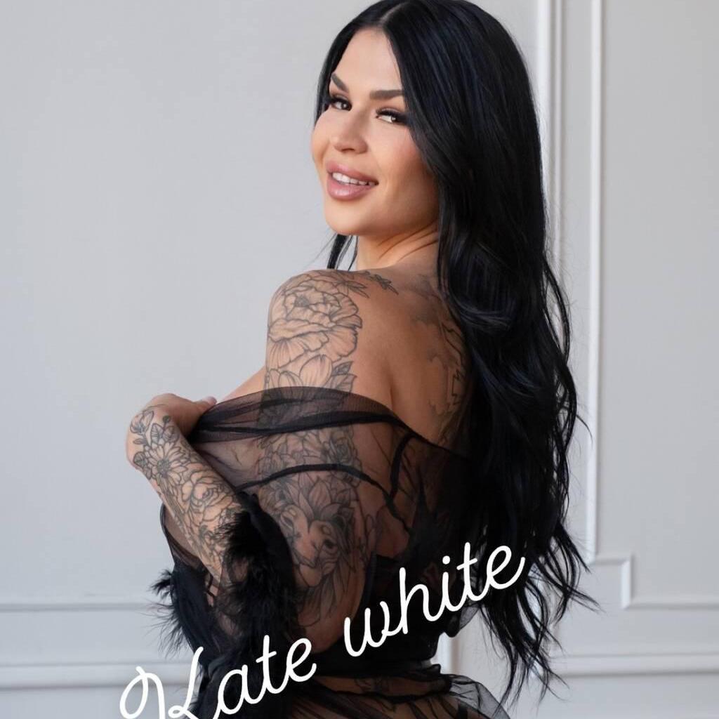 Kate White is Female Escorts. | Montreal | Quebec | Canada | canadatopescorts.com 