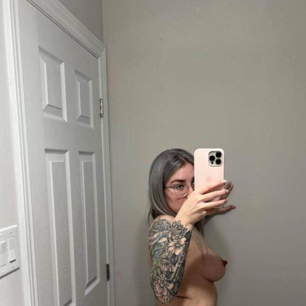 Billie is Female Escorts. | belleville | Ontario | Canada | canadatopescorts.com 