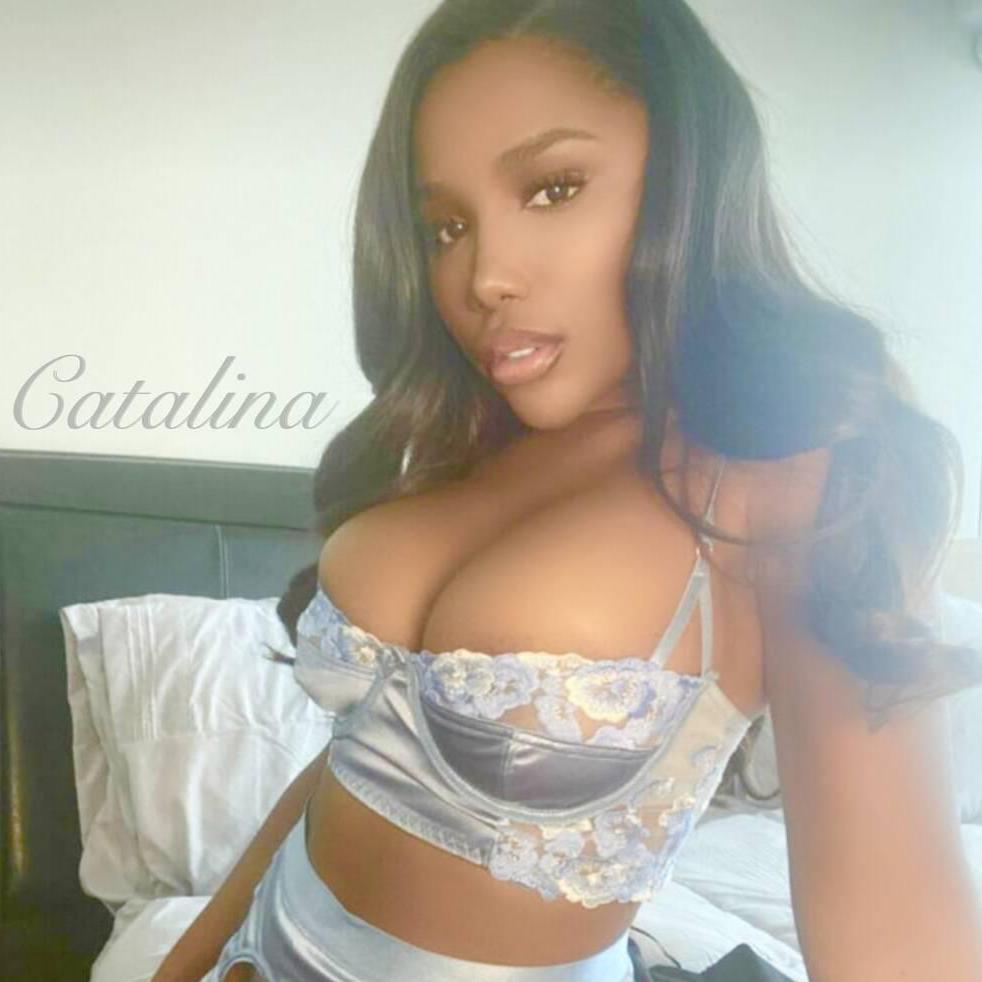 Catalina is Female Escorts. | Kitchener | Ontario | Canada | canadatopescorts.com 