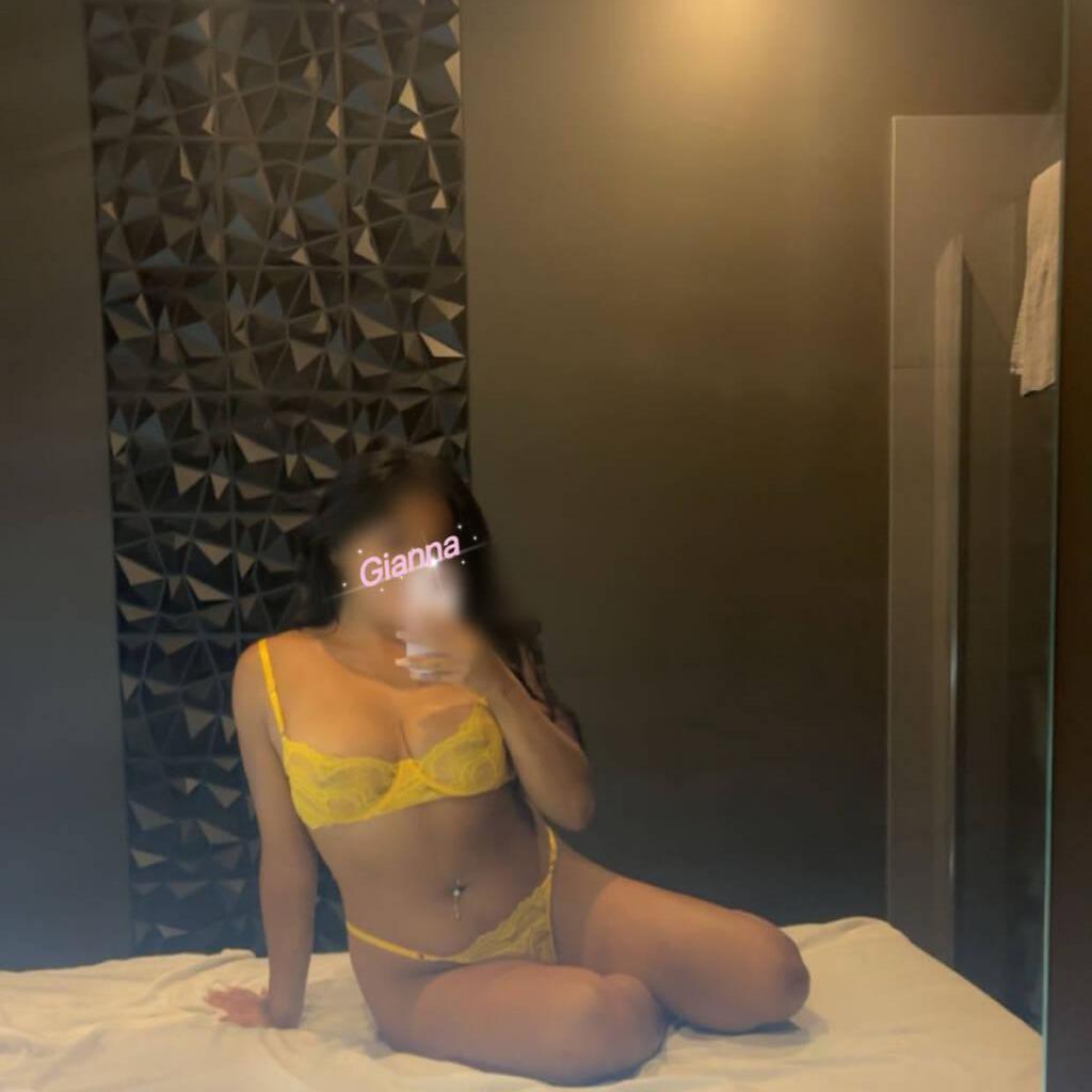 Gianna Cruz is Female Escorts. | Edmonton | Alberta | Canada | canadatopescorts.com 