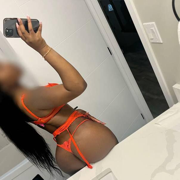 LOLA is Female Escorts. | Kingston | Ontario | Canada | canadatopescorts.com 