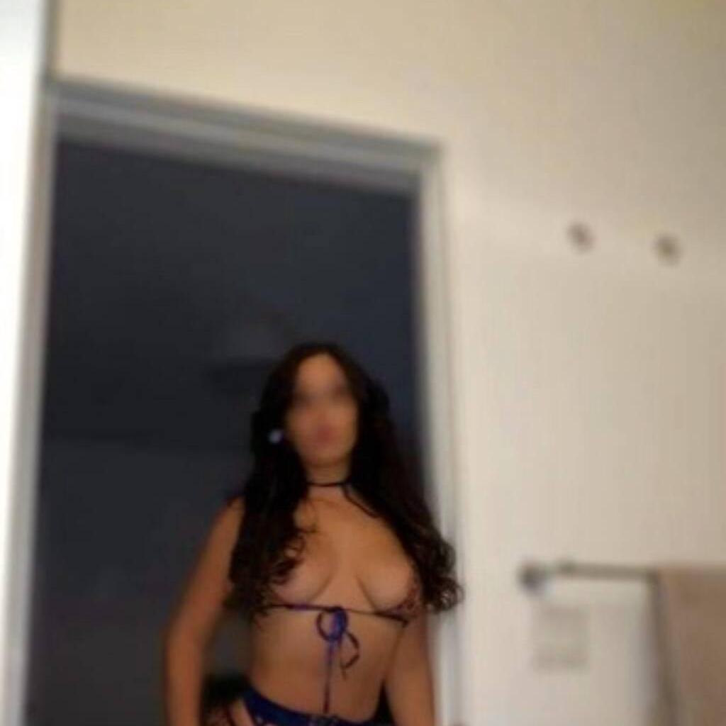 Victoria is Female Escorts. | windsor | Ontario | Canada | canadatopescorts.com 