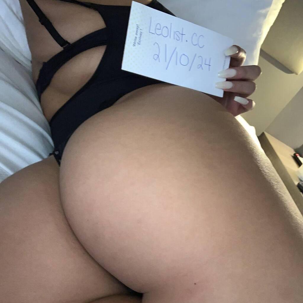 Nora is Female Escorts. | Barrie | Ontario | Canada | canadatopescorts.com 