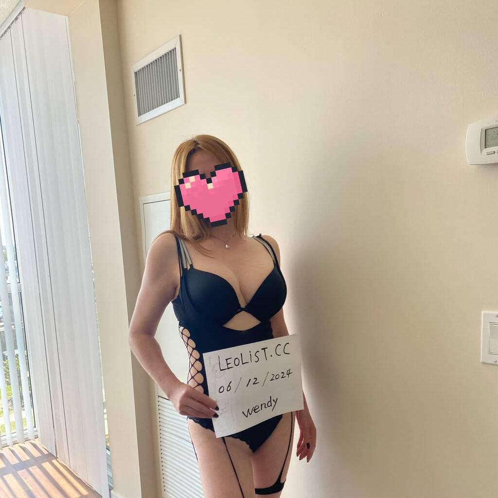 Wendy is Female Escorts. | Toronto | Ontario | Canada | canadatopescorts.com 