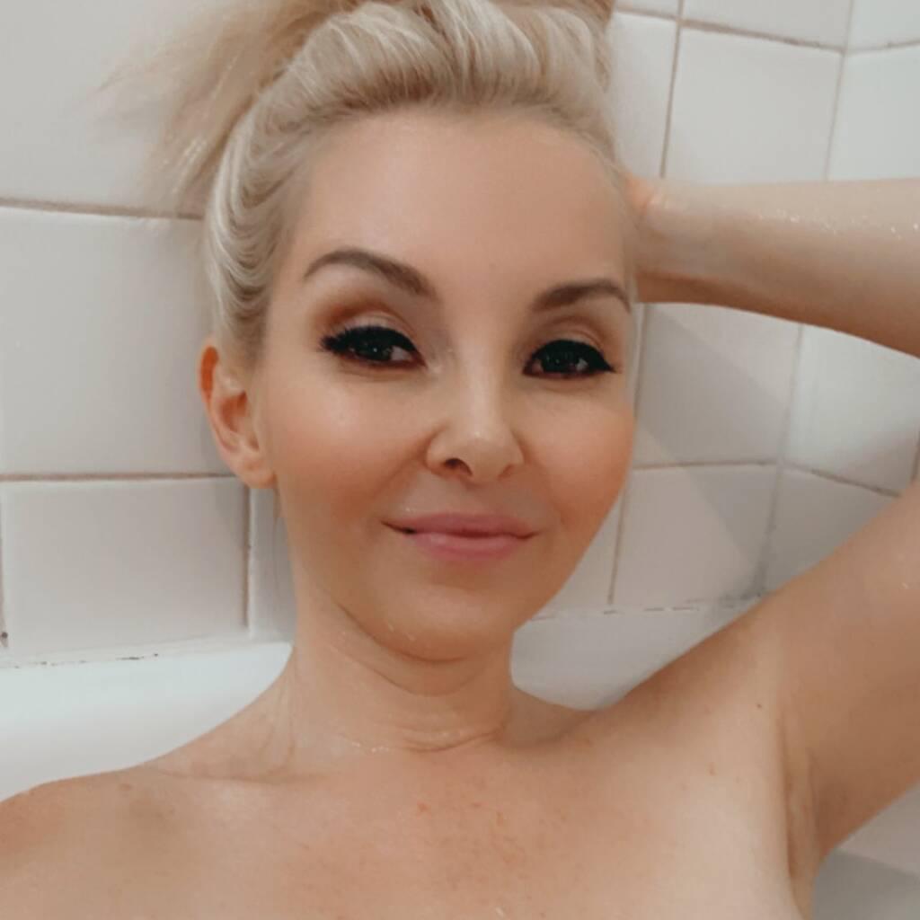Kat is Female Escorts. | Ottawa | Ontario | Canada | canadatopescorts.com 