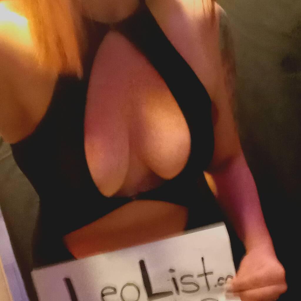 Bentley is Female Escorts. | Lethbridge | Alberta | Canada | canadatopescorts.com 