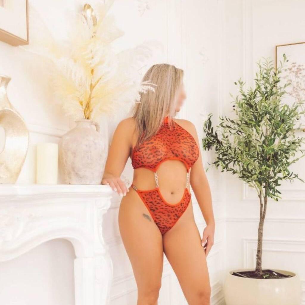 Stacy Fox is Female Escorts. | Toronto | Ontario | Canada | canadatopescorts.com 