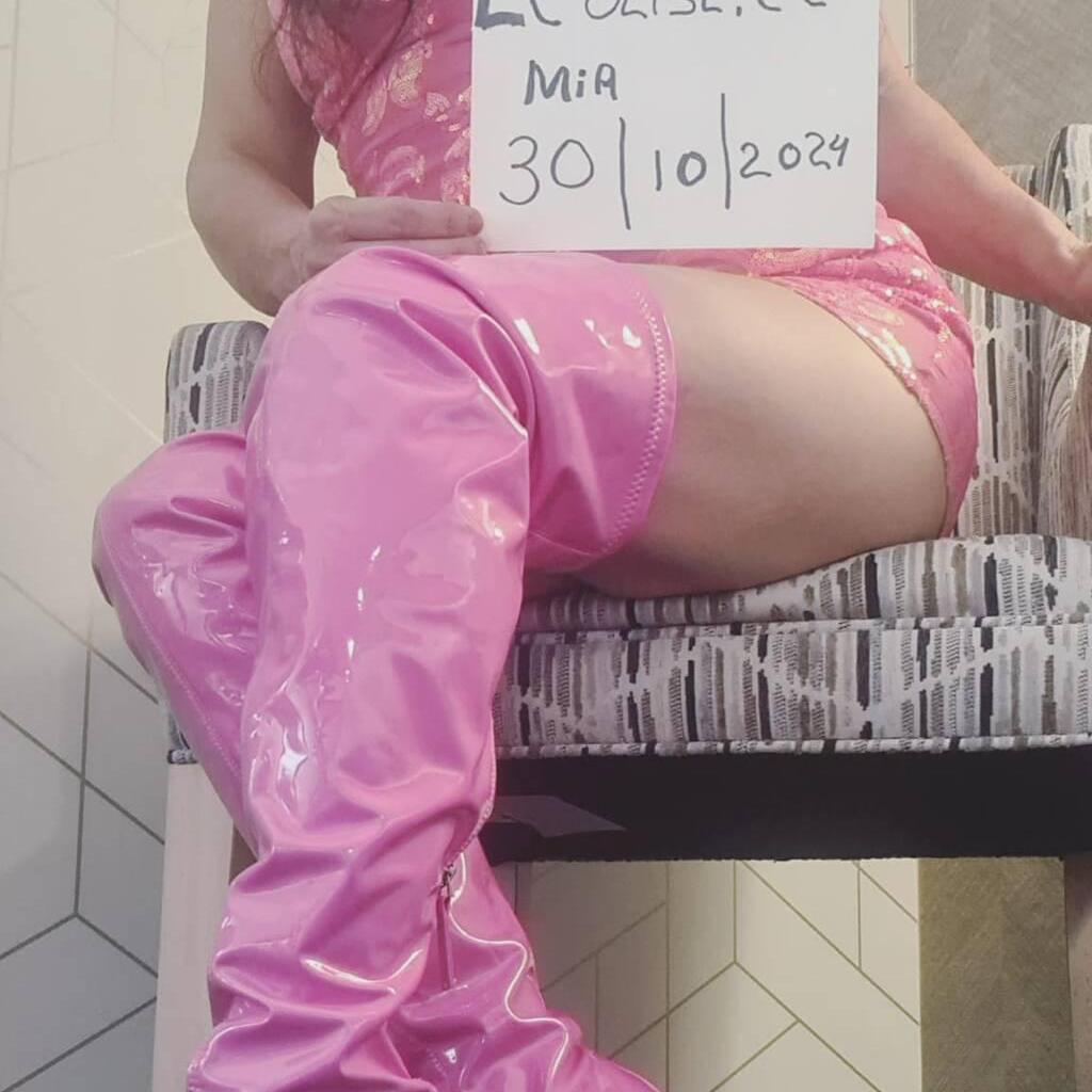 Mia is Female Escorts. | Barrie | Ontario | Canada | canadatopescorts.com 