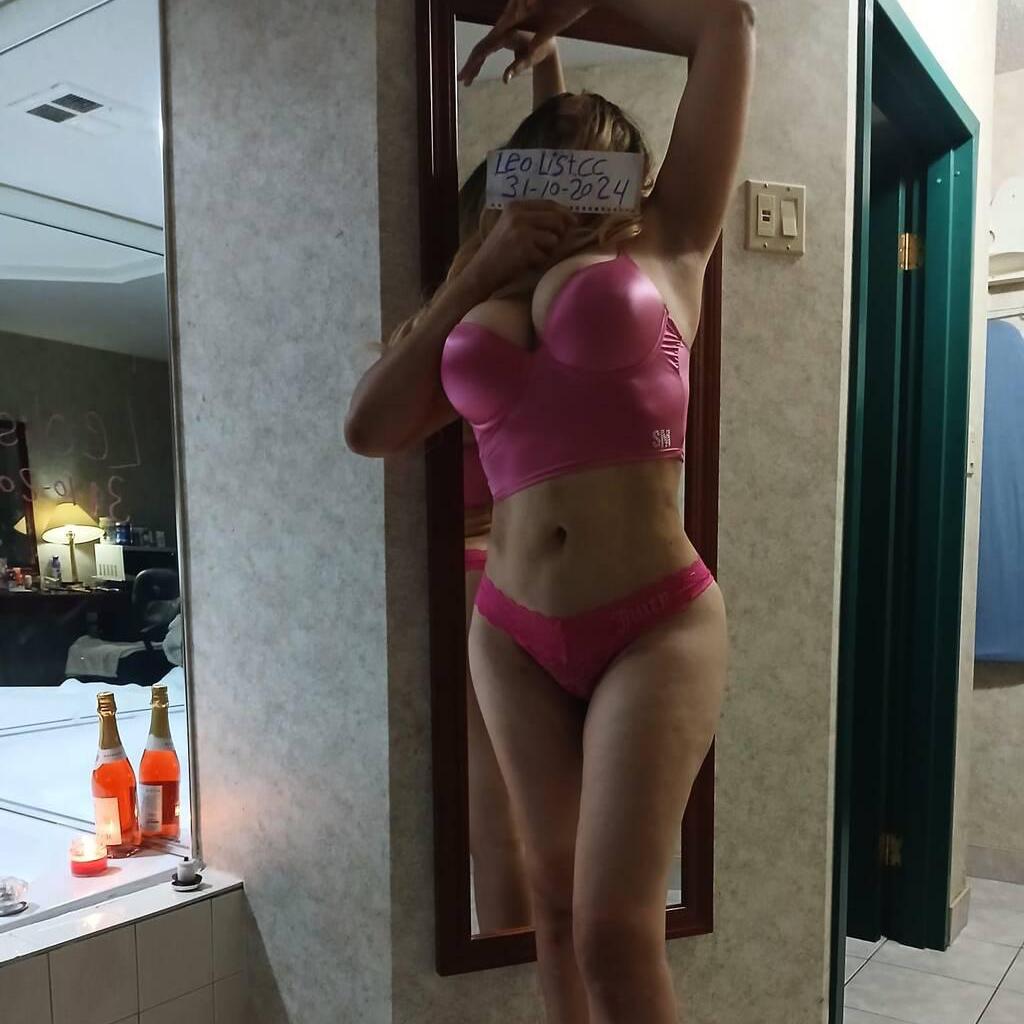 Zara is Female Escorts. | windsor | Ontario | Canada | canadatopescorts.com 