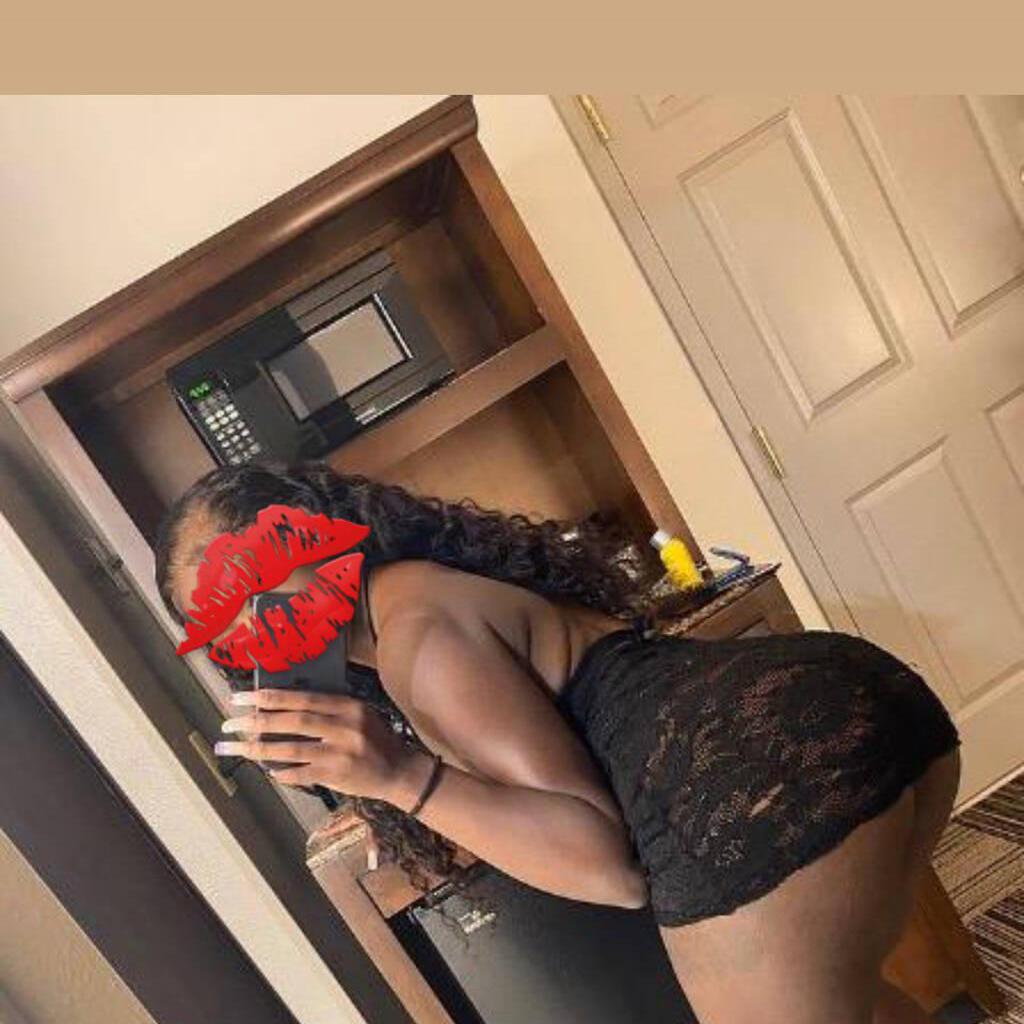 Crystaal is Female Escorts. | Barrie | Ontario | Canada | canadatopescorts.com 