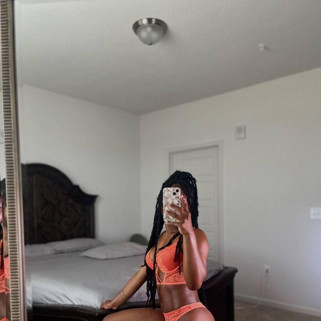 Melina is Female Escorts. | Niagara | Ontario | Canada | canadatopescorts.com 