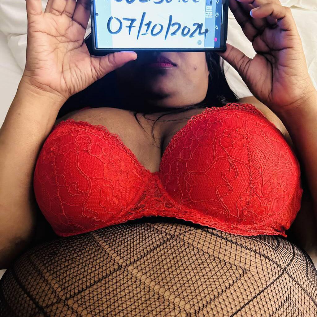 Nandhini is Female Escorts. | Kitchener | Ontario | Canada | canadatopescorts.com 