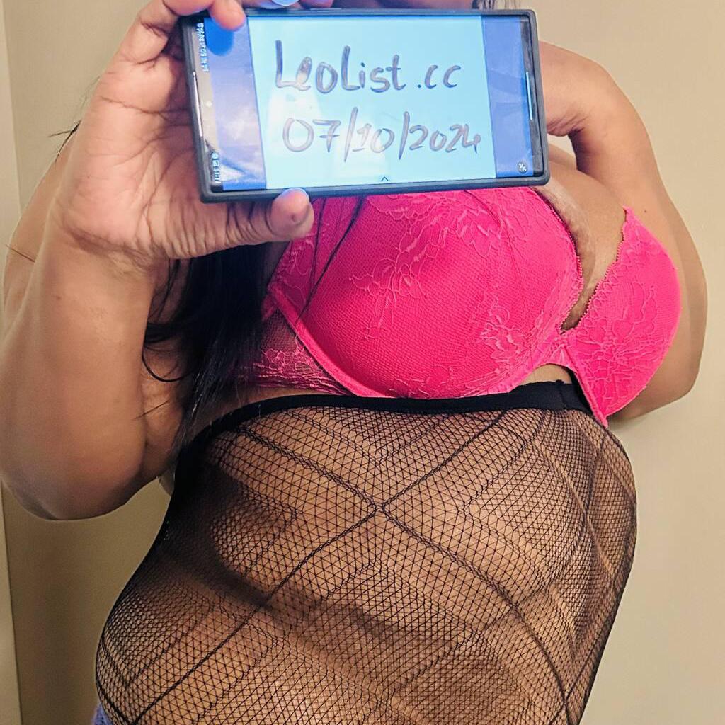 Nandhini is Female Escorts. | Kitchener | Ontario | Canada | canadatopescorts.com 