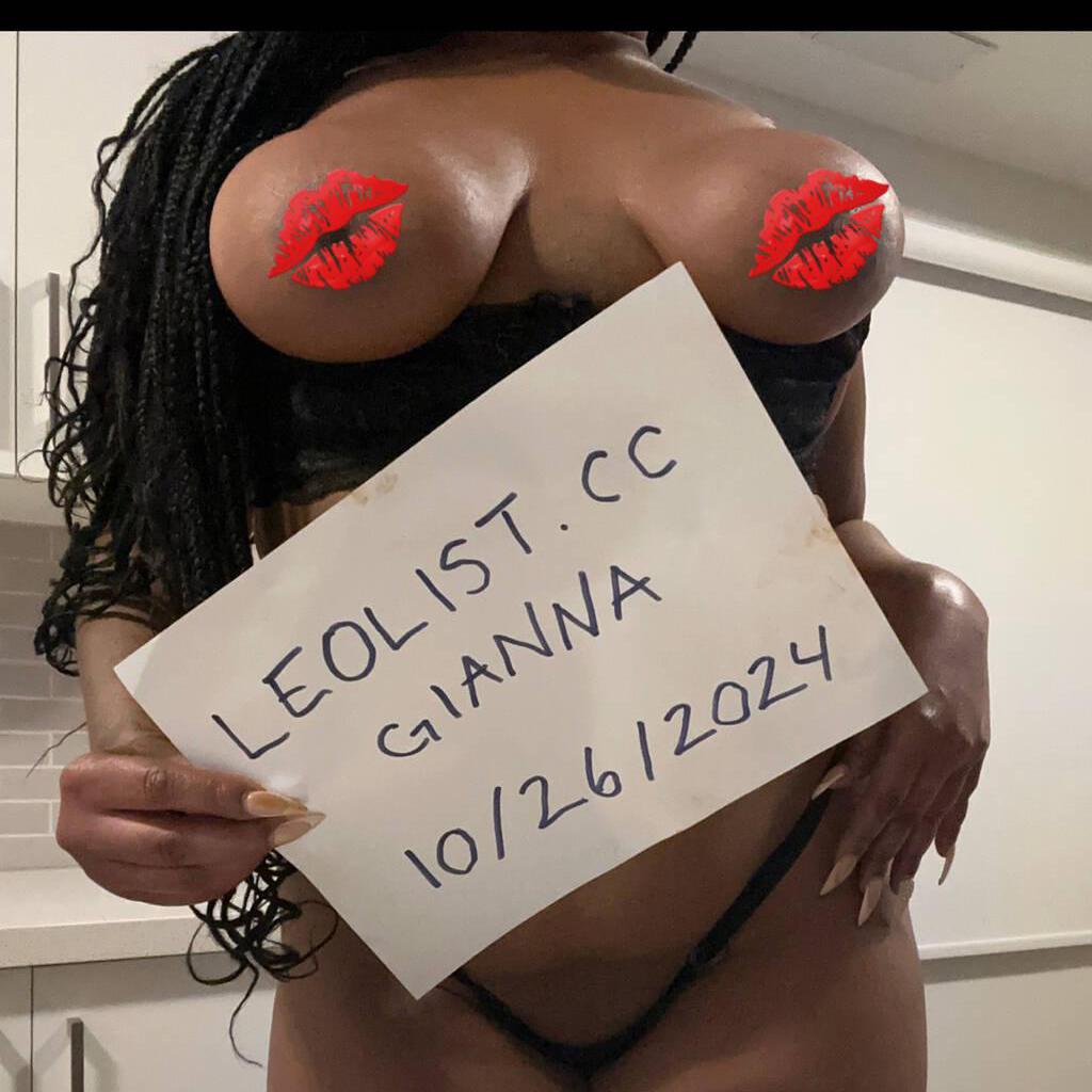 Gianna is Female Escorts. | windsor | Ontario | Canada | canadatopescorts.com 