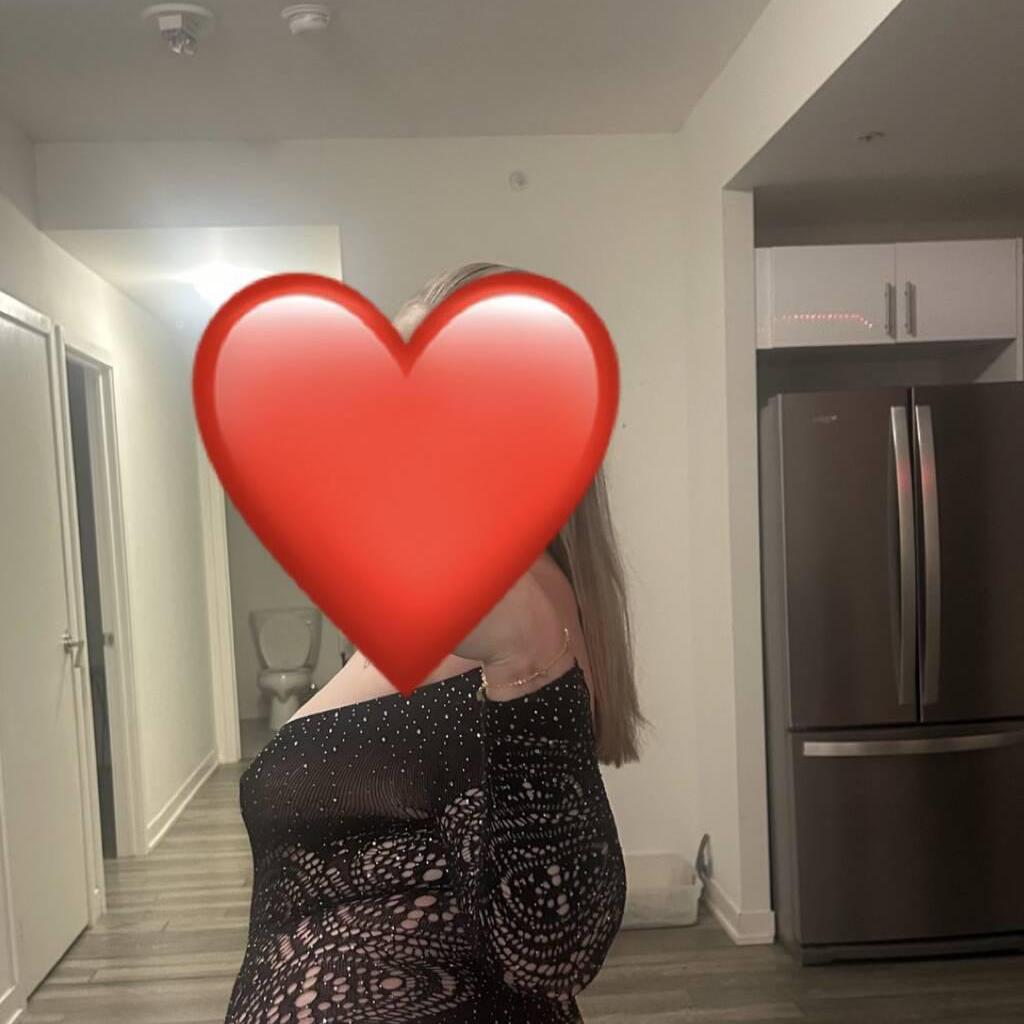 Aurora is Female Escorts. | Hamilton | Ontario | Canada | canadatopescorts.com 