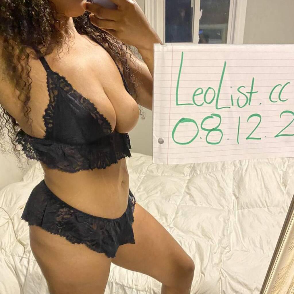 Kremé is Female Escorts. | Hamilton | Ontario | Canada | canadatopescorts.com 