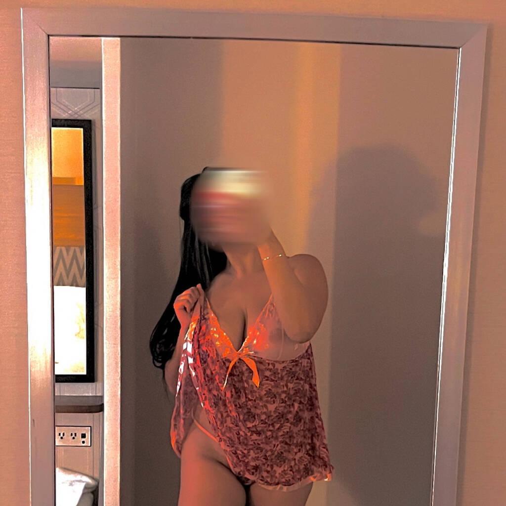 East Indian Latika is Female Escorts. | Regina | Saskatchewan | Canada | canadatopescorts.com 