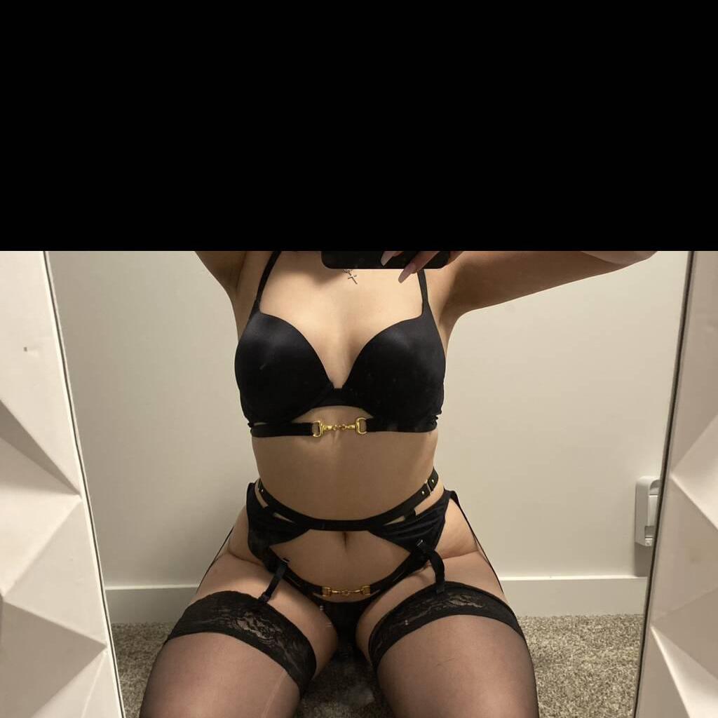 Dior is Female Escorts. | Regina | Saskatchewan | Canada | canadatopescorts.com 