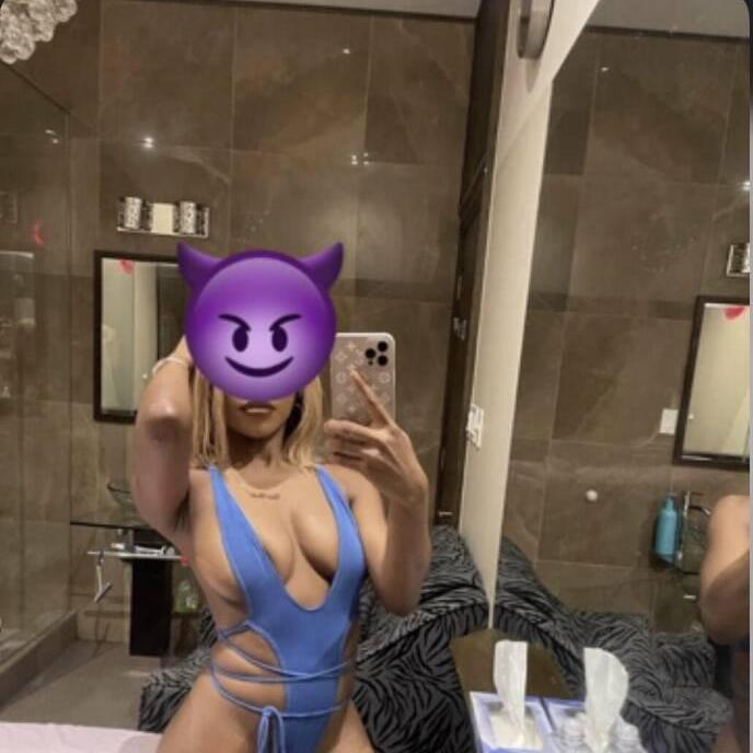 Kandy is Female Escorts. | windsor | Ontario | Canada | canadatopescorts.com 