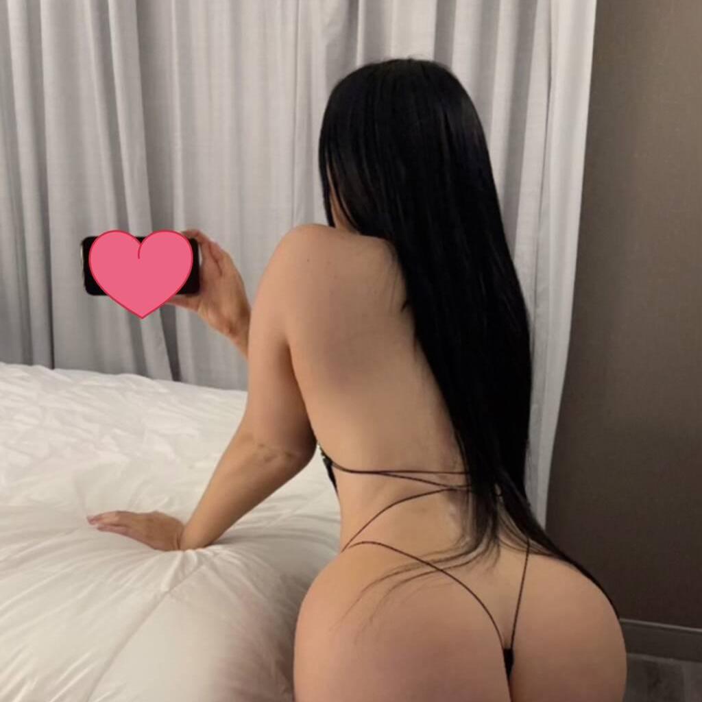 Valencia is Female Escorts. | Hamilton | Ontario | Canada | canadatopescorts.com 