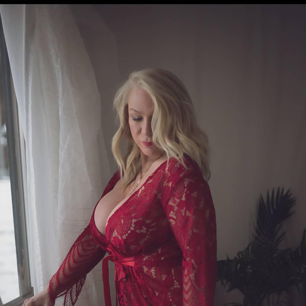 Gina Fox is Female Escorts. | Edmonton | Alberta | Canada | canadatopescorts.com 