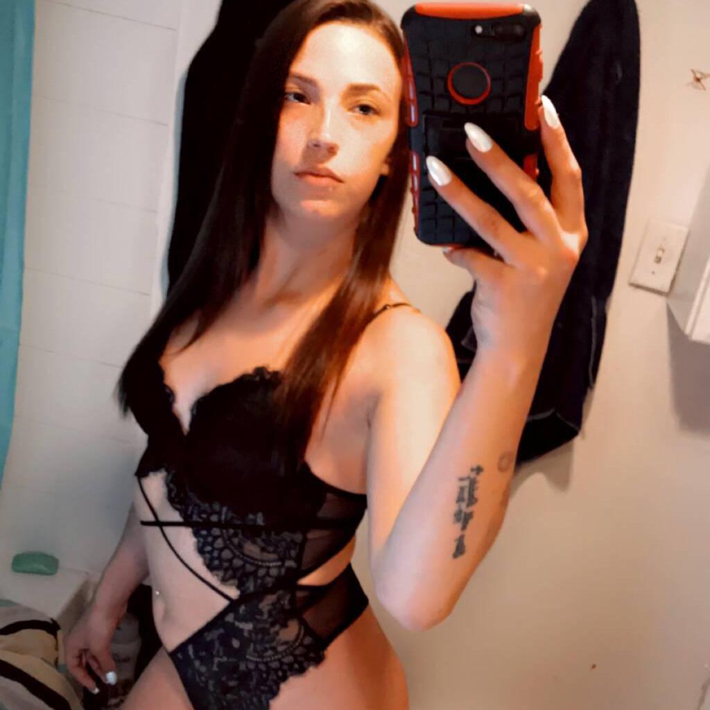 Ivy green is Female Escorts. | Toronto | Ontario | Canada | canadatopescorts.com 